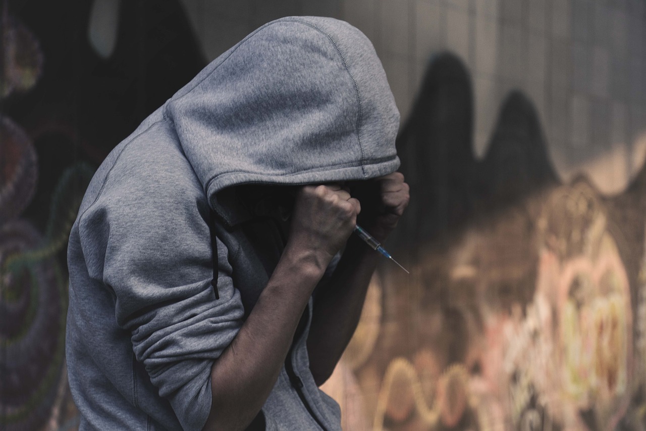 drug syringe heroin